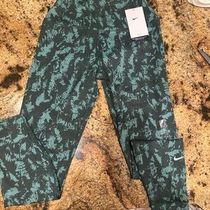 Nike Girls' Teal and Dark Green Printed Leggings